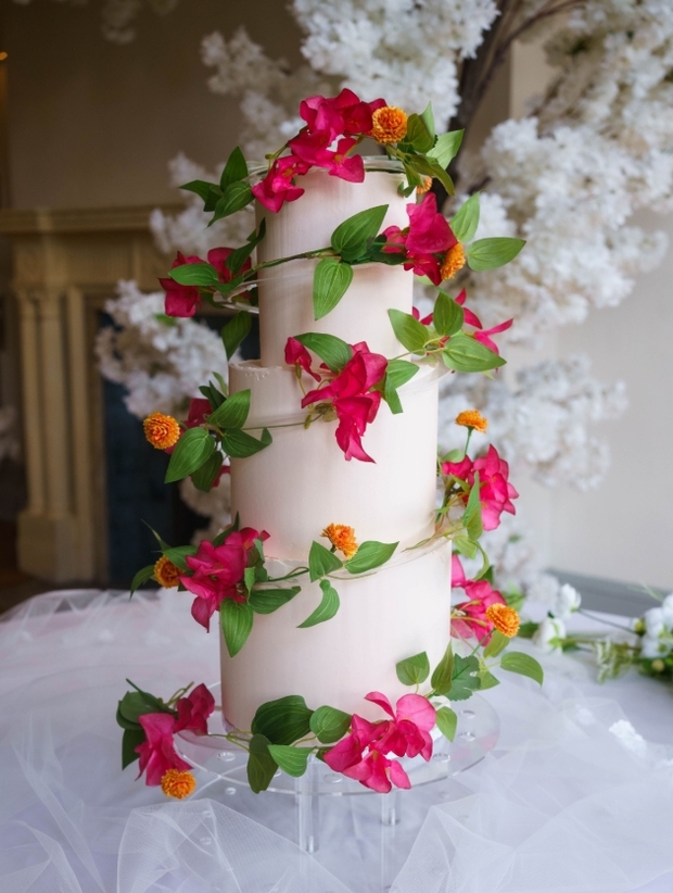 Introducing Cake Spiral™ - the next evolution in cake displays by Prop Options